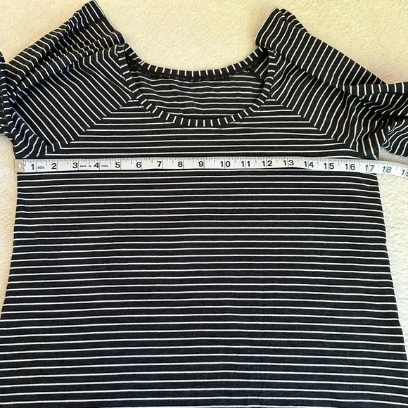 Lululemon Emerald Long Sleeve - Picture 8 of 9